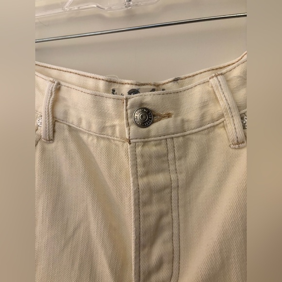 We The Free Distressed Denim Cutoff Shorts, Off White/Ivory, Size 31 - Picture 3 of 9